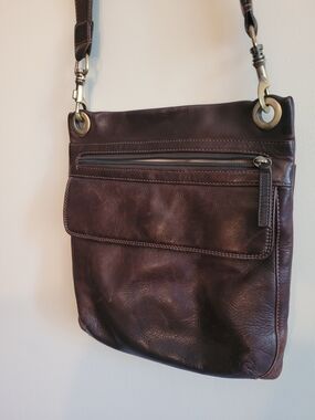 Women's Leather Crossbody Bag in Deep Brown